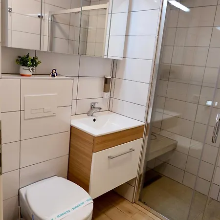 Urbank - Self Check-in Апартаменти *